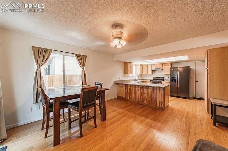 1467 Sausalito Dr, Colorado Springs, CO 80907