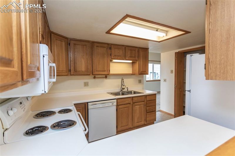 1474 Witches Willow Ln, Colorado Springs, CO 80906