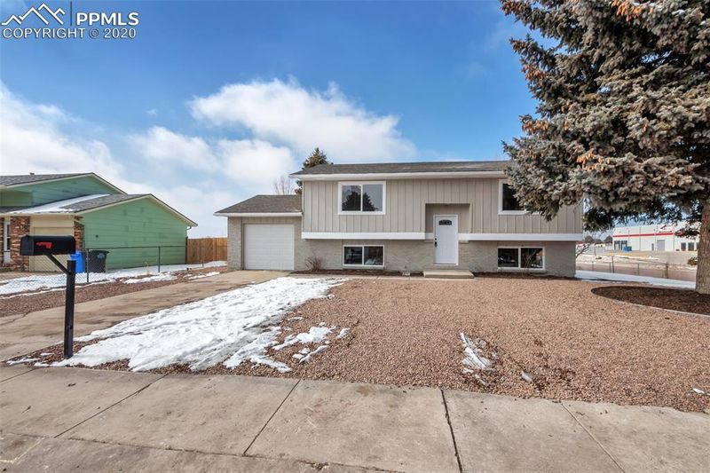 1480 Hiawatha Dr, Colorado Springs, CO 80915