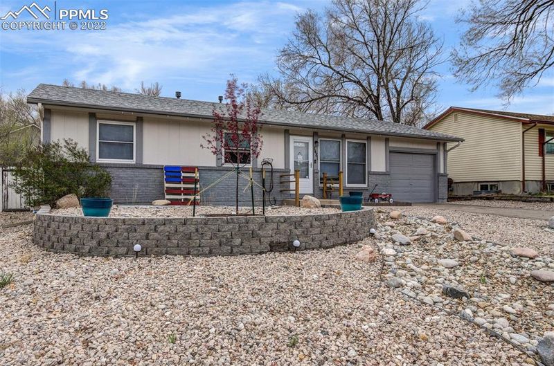 1481 Keith Dr, Colorado Springs, CO 80916