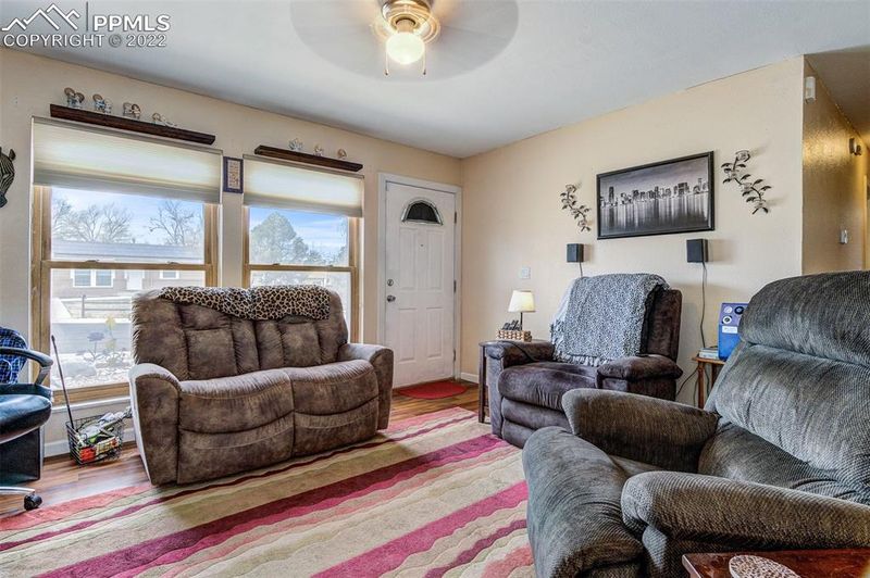 1481 Keith Dr, Colorado Springs, CO 80916