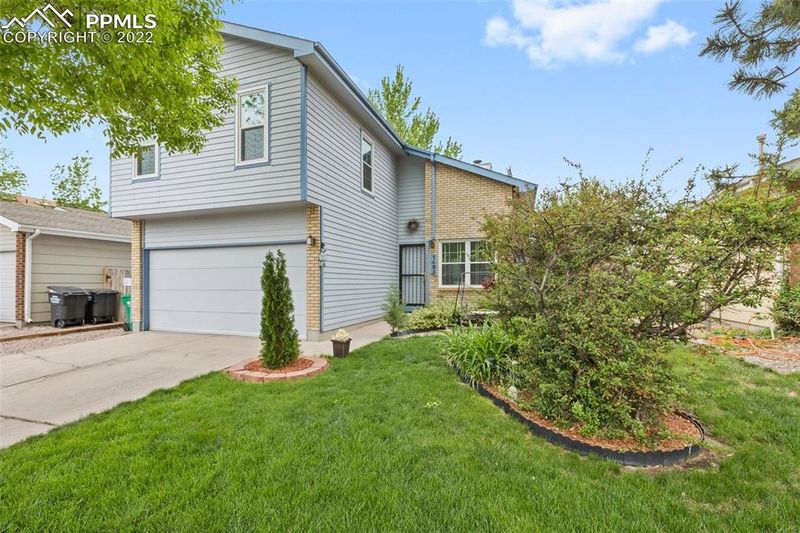 1483 Fourth St, Colorado Springs, CO 80907