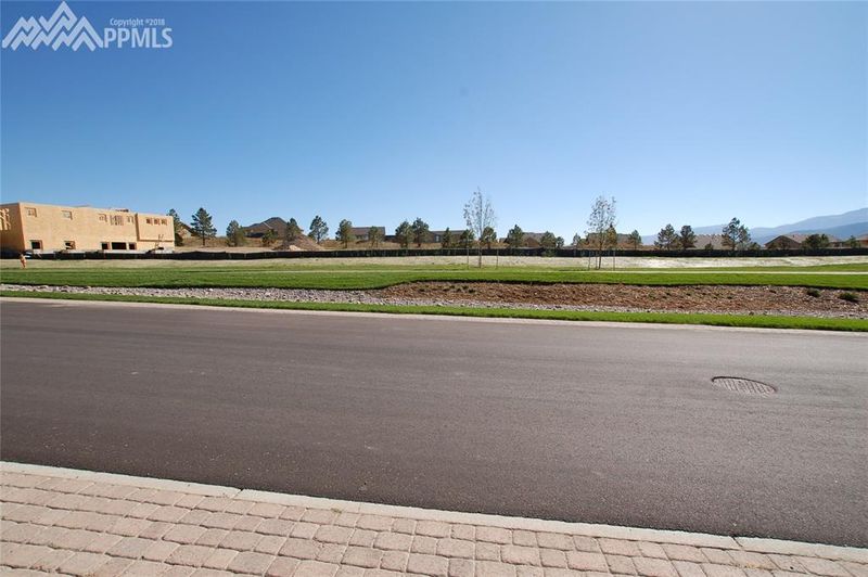 1485 Vine Cliff Hts, Colorado Springs, CO 80921
