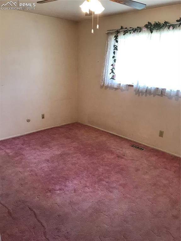 149 Ithaca St, Colorado Springs, CO 80911