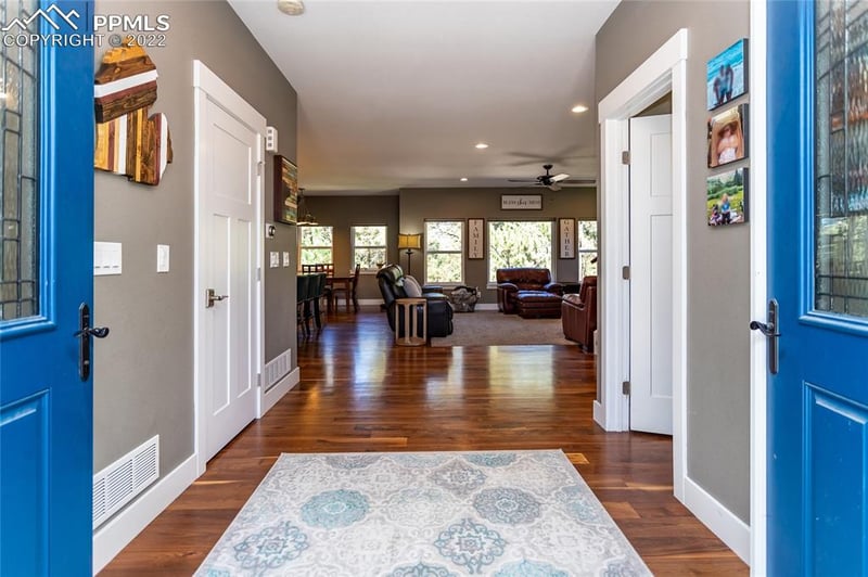 14920 Kiowa Creek Ln, Colorado Springs, CO 80908