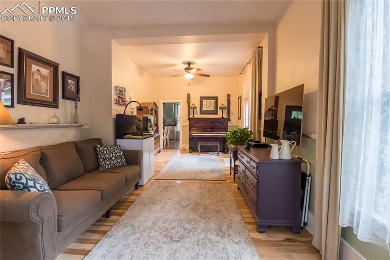 15 S 11th St, Colorado Springs, CO 80904