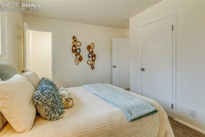 15 S Dunsmere St, Colorado Springs, CO 80910
