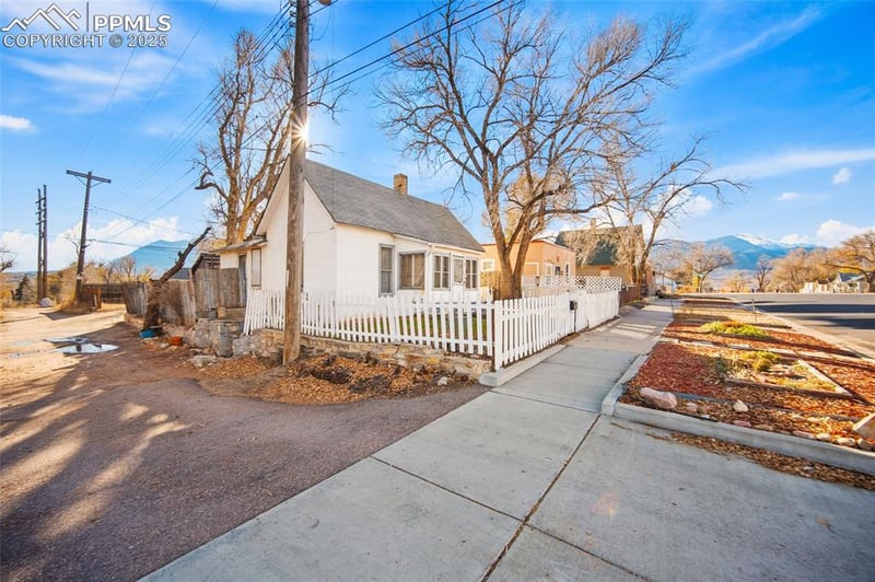 15 E Fountain Blvd, Colorado Springs, CO 80903