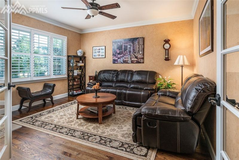 15 Golf Gate Ln, Colorado Springs, CO 80906