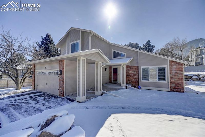 15 Mobray Ct, Colorado Springs, CO 80906