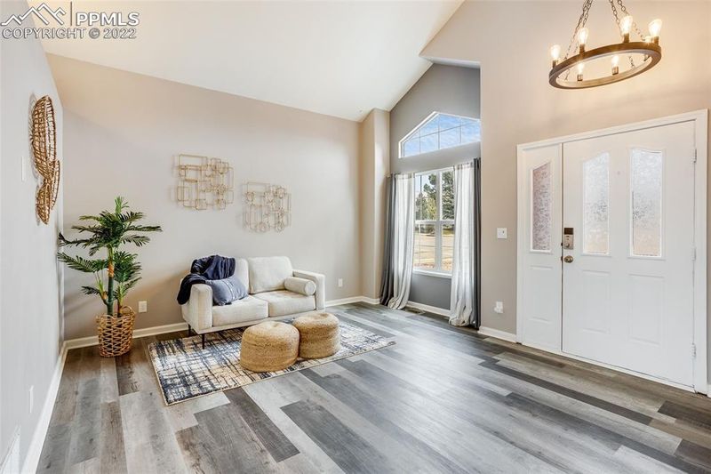 15 Washington St, Monument, CO 80132