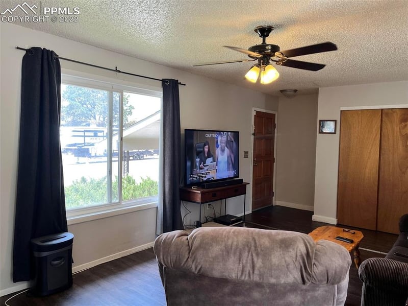 1505 Hathaway Dr, Colorado Springs, CO 80915