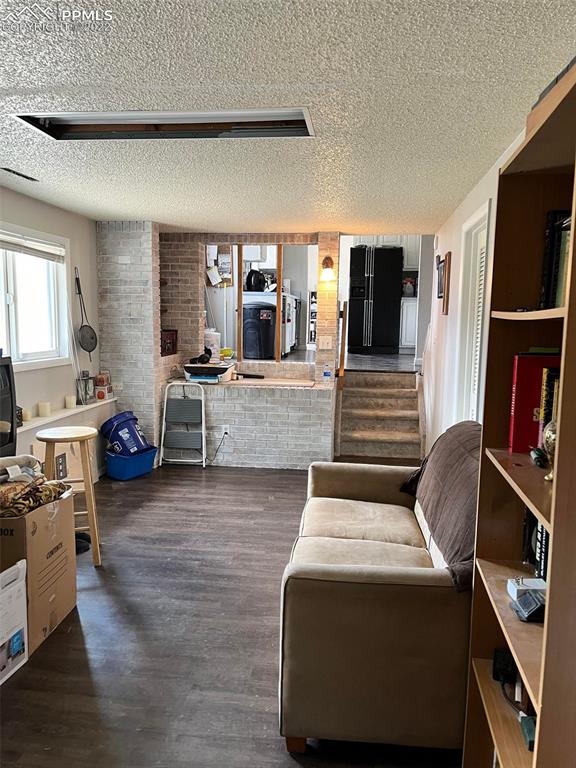 1505 Hathaway Dr, Colorado Springs, CO 80915