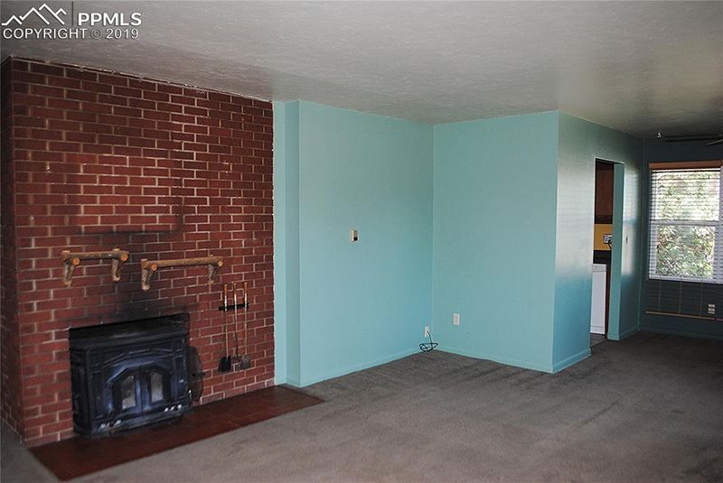 1506 Howard Ave, Colorado Springs, CO 80909
