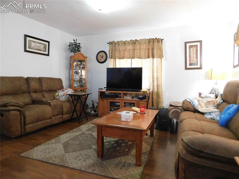1507 E 17th St, Pueblo, CO 81003