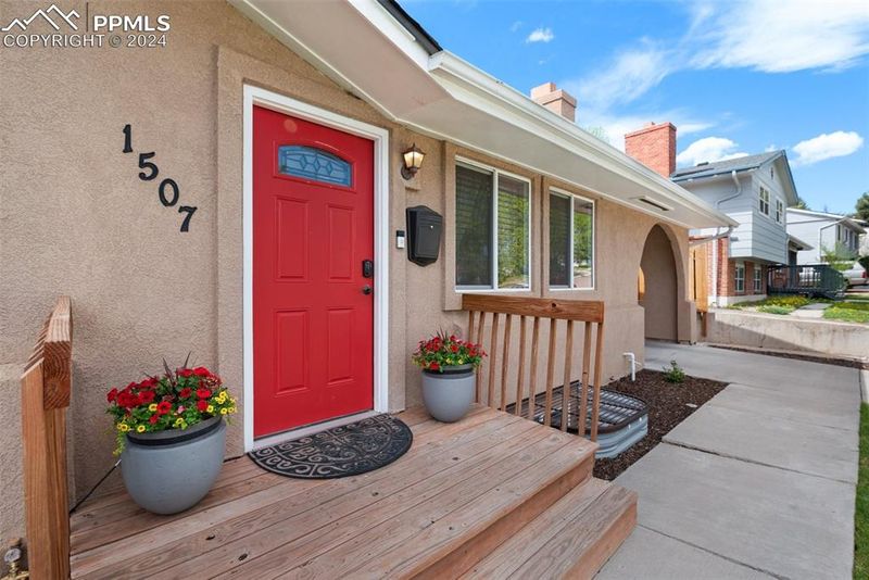 1507 Server Dr, Colorado Springs, CO 80910