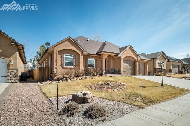 1510 Lynn Meadows Dr, Pueblo, CO 81005