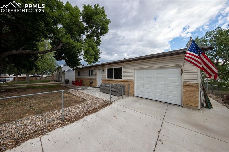 1511 Chadwick Dr, Colorado Springs, CO 80906