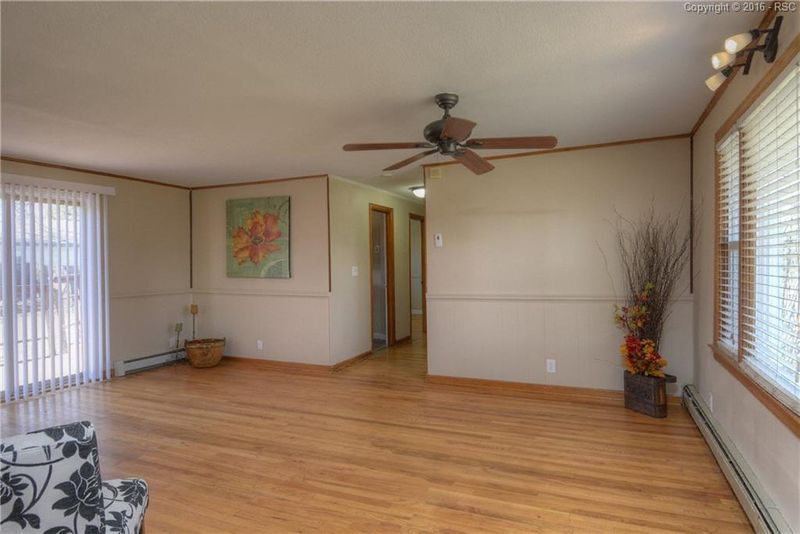 1514 Dorchester Dr, Colorado Springs, CO 80905