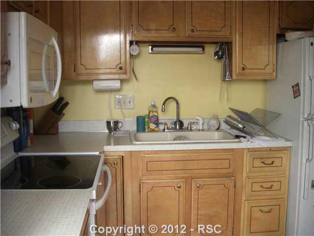 1514 Server Dr, Colorado Springs, CO 80910