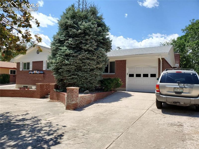 1514 Wynkoop Dr, Colorado Springs, CO 80909