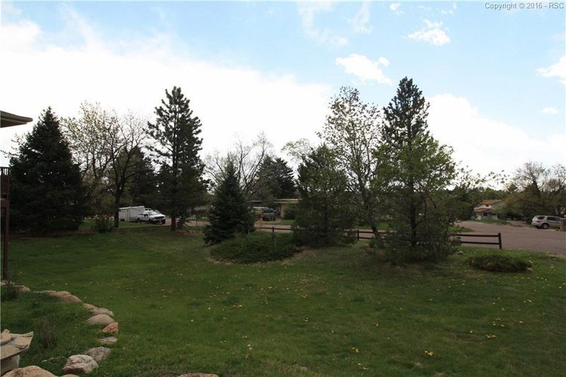 1515 Hermosa Pl, Colorado Springs, CO 80906