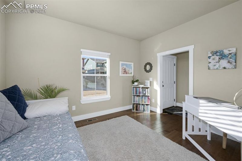 1516 Solitaire St, Colorado Springs, CO 80905