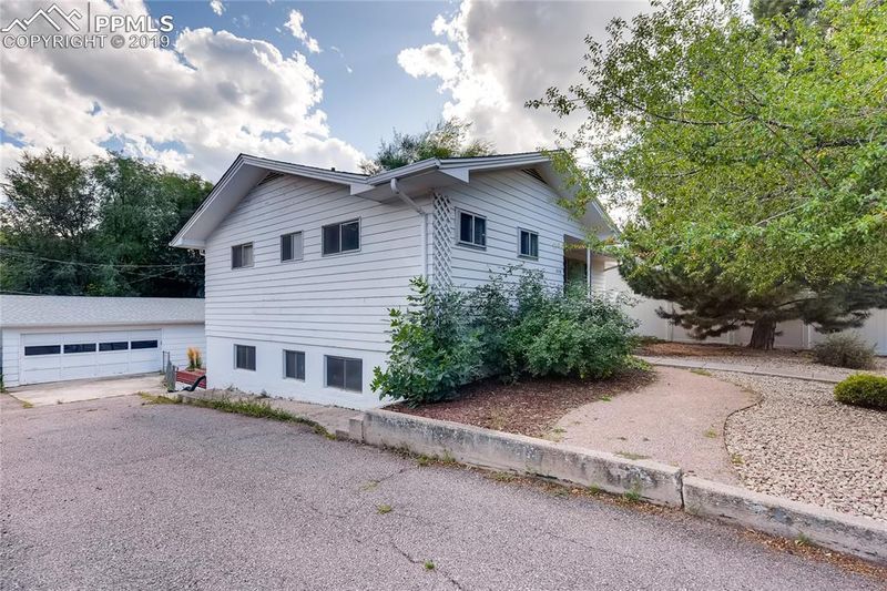 1519 W Boulder St, Colorado Springs, CO 80904