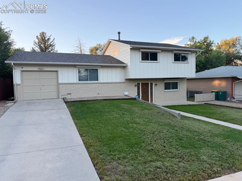 1519 Saratoga Dr, Colorado Springs, CO 80910