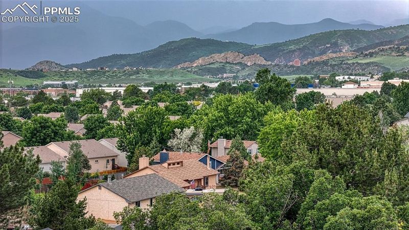 1520 Ledge Rock Ter, Colorado Springs, CO 80919