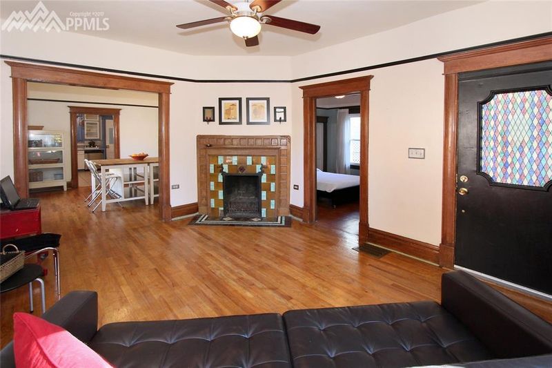 1521 S Cascade Ave, Colorado Springs, CO 80905