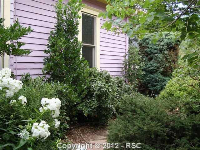 1521 W Cucharras St, Colorado Springs, CO 80904