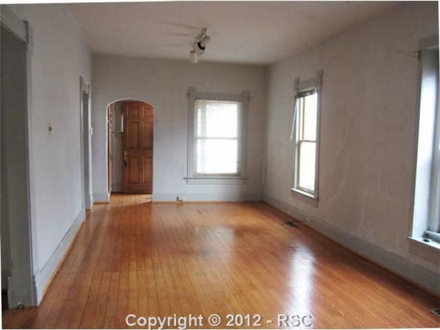 1521 W Cucharras St, Colorado Springs, CO 80904