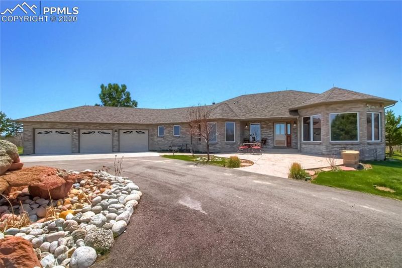1524 Colt Cir, Castle Rock, CO 80109