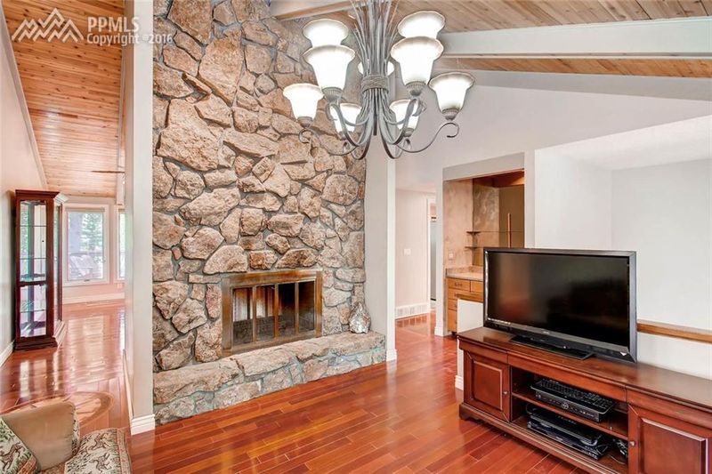 1525 Acorn Way, Monument, CO 80132