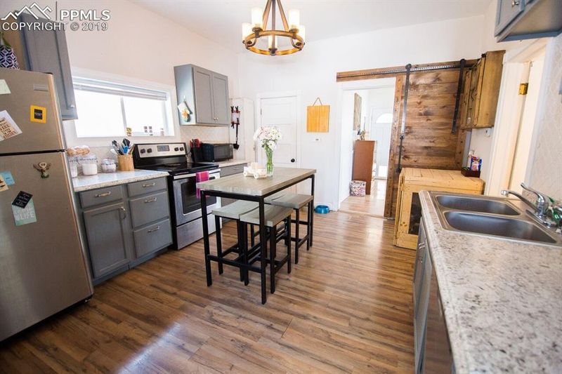 1530 W 18th St, Pueblo, CO 81003