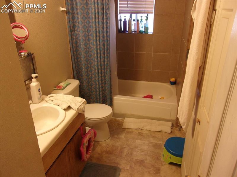 1533 Hartford St #A & B, Colorado Springs, CO 80906