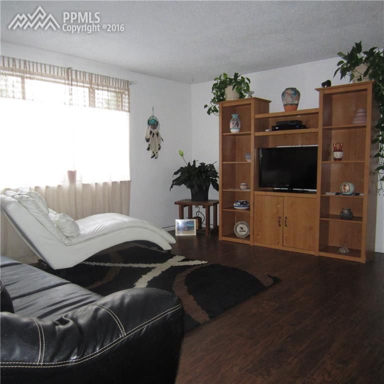 1540 River Dr, Fountain, CO 80817