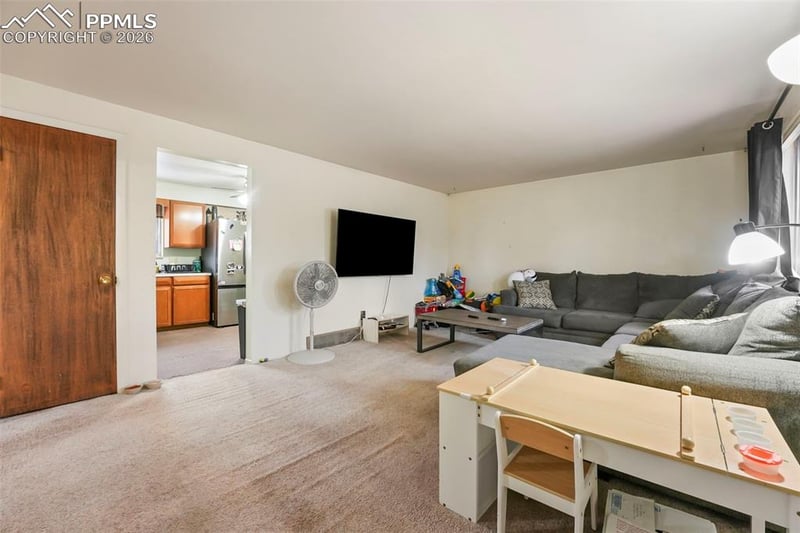 155 Brentwood Dr, Colorado Springs, CO 80910