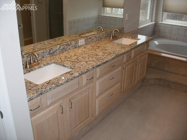 155 Mobray Ct, Colorado Springs, CO 80906