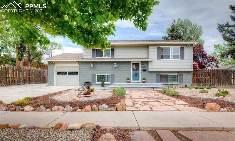 1550 Server Dr, Colorado Springs, CO 80910