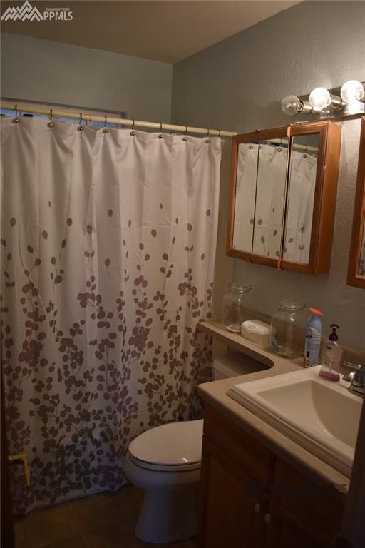 1550 Winnebago Rd, Colorado Springs, CO 80915
