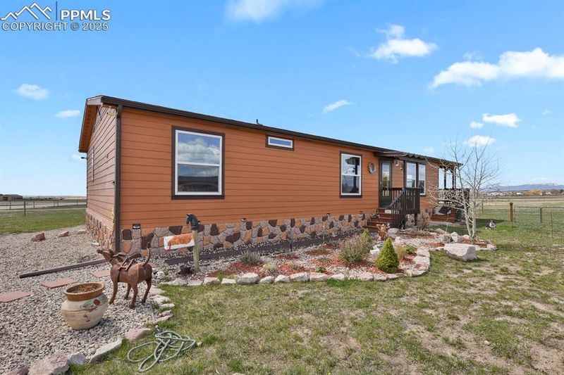 15520 Alta Plaza Cir, Peyton, CO 80831