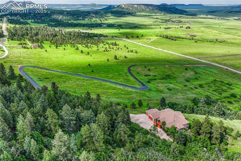 15533 S Perry Park Rd, Larkspur, CO 80118