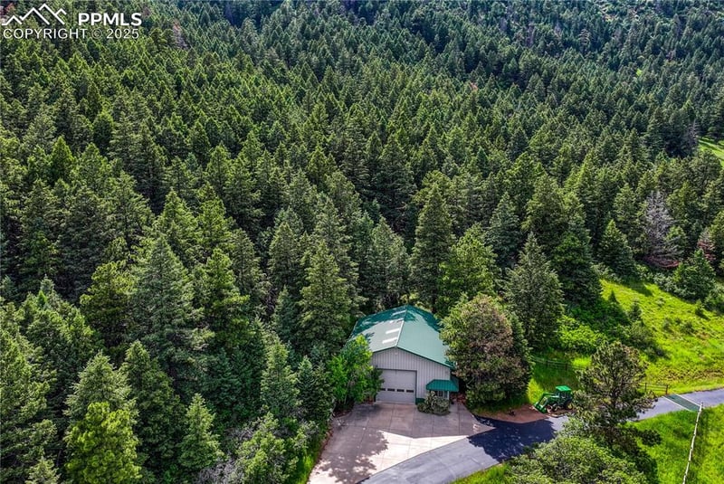 15533 S Perry Park Rd, Larkspur, CO 80118