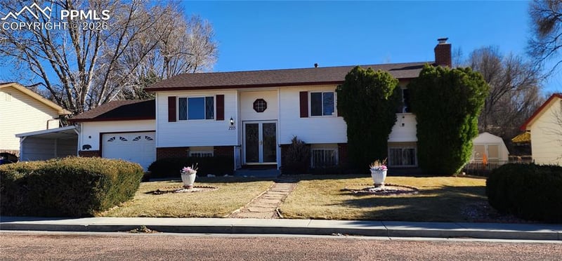 1555 Luna Vista St, Colorado Springs, CO 80911