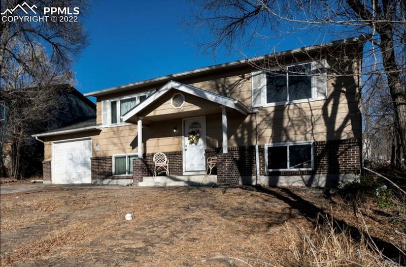 1555 Planewood Dr, Colorado Springs, CO 80910