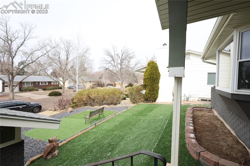 1555 Robidoux Cir, Colorado Springs, CO 80915
