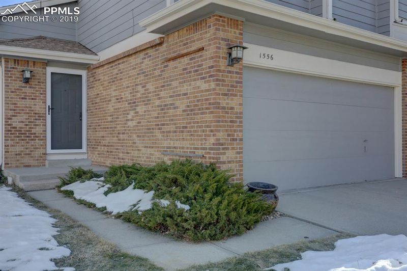 1556 S Roslyn St, Denver, CO 80231