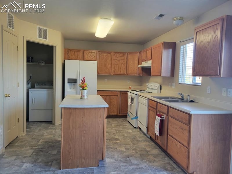 156 Ellers Grv, Colorado Springs, CO 80916